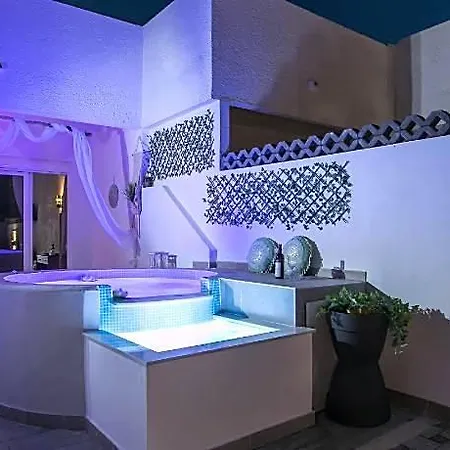 Hotel Ladikos Garden 2*
