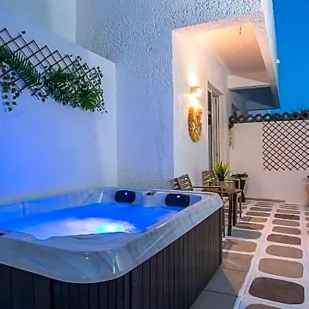 Hotel Ladikos Garden