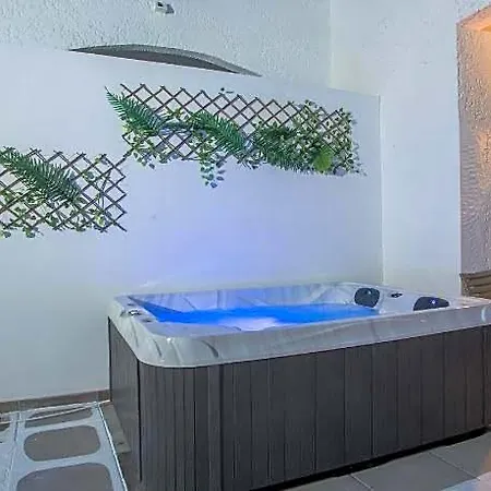 Hotel Ladikos Garden